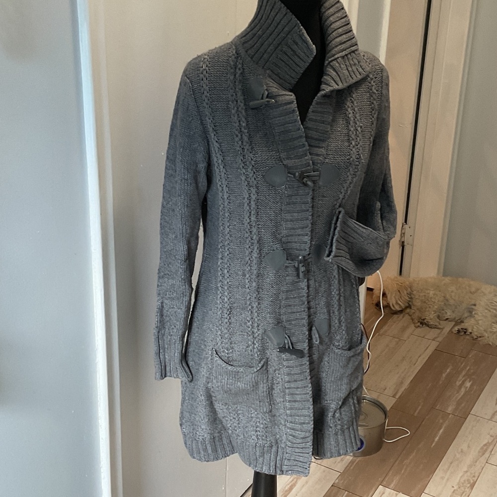 P417. Esprit Gray Toggle Cardigan |M